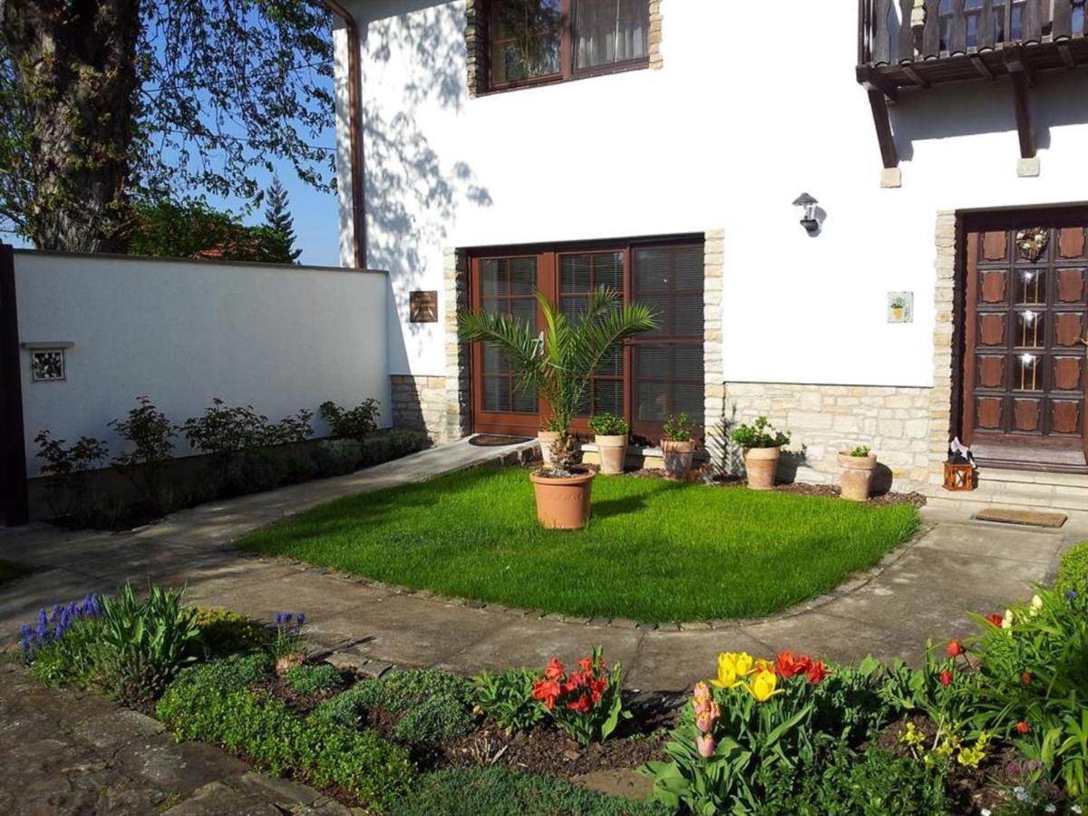 Ferienwohnung "Am Geiseltal" Merseburg Esterno foto