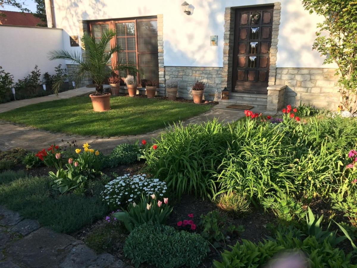 Ferienwohnung "Am Geiseltal" Merseburg Esterno foto